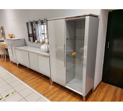 Двухдверная витрина для посуды Лоретто (Loretto) LORET-13 Двухдверная витрина для посуды Лоретто (Loretto) LORET-13