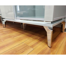 Двухдверная витрина для посуды Лоретто (Loretto) LORET-13 Двухдверная витрина для посуды Лоретто (Loretto) LORET-13