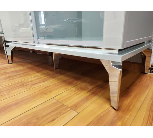 Двухдверная витрина для посуды Лоретто (Loretto) LORET-13 Двухдверная витрина для посуды Лоретто (Loretto) LORET-13